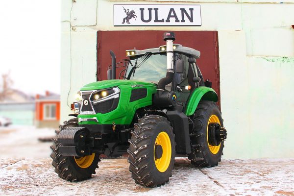 Трактор колесный ULAN-RT 2204